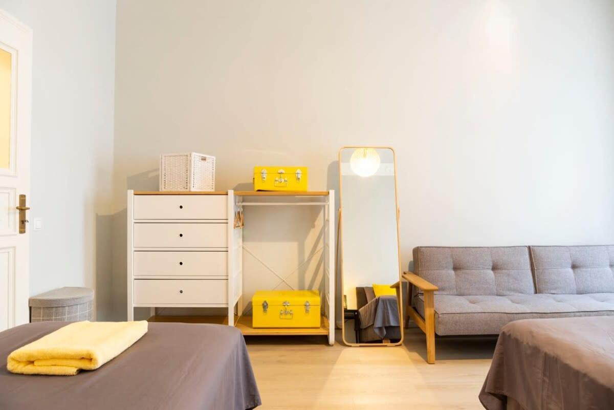 Two Br And Two Bth Plus Self Checkin Plus Street Parking Berlin Exterior photo